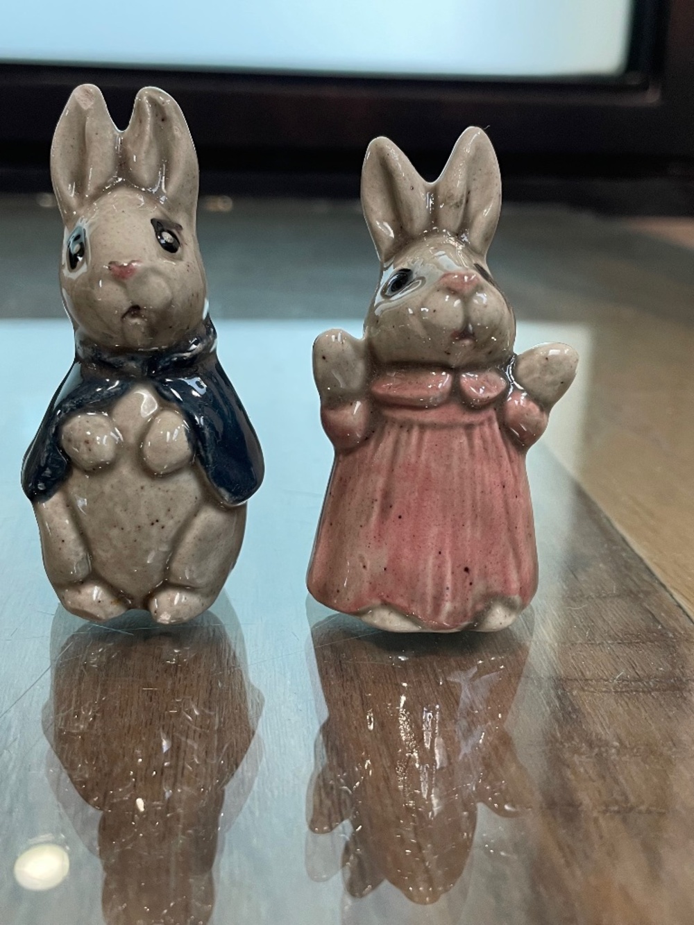 Vintage 2-Piece Set, Miniature Bunny Figurines